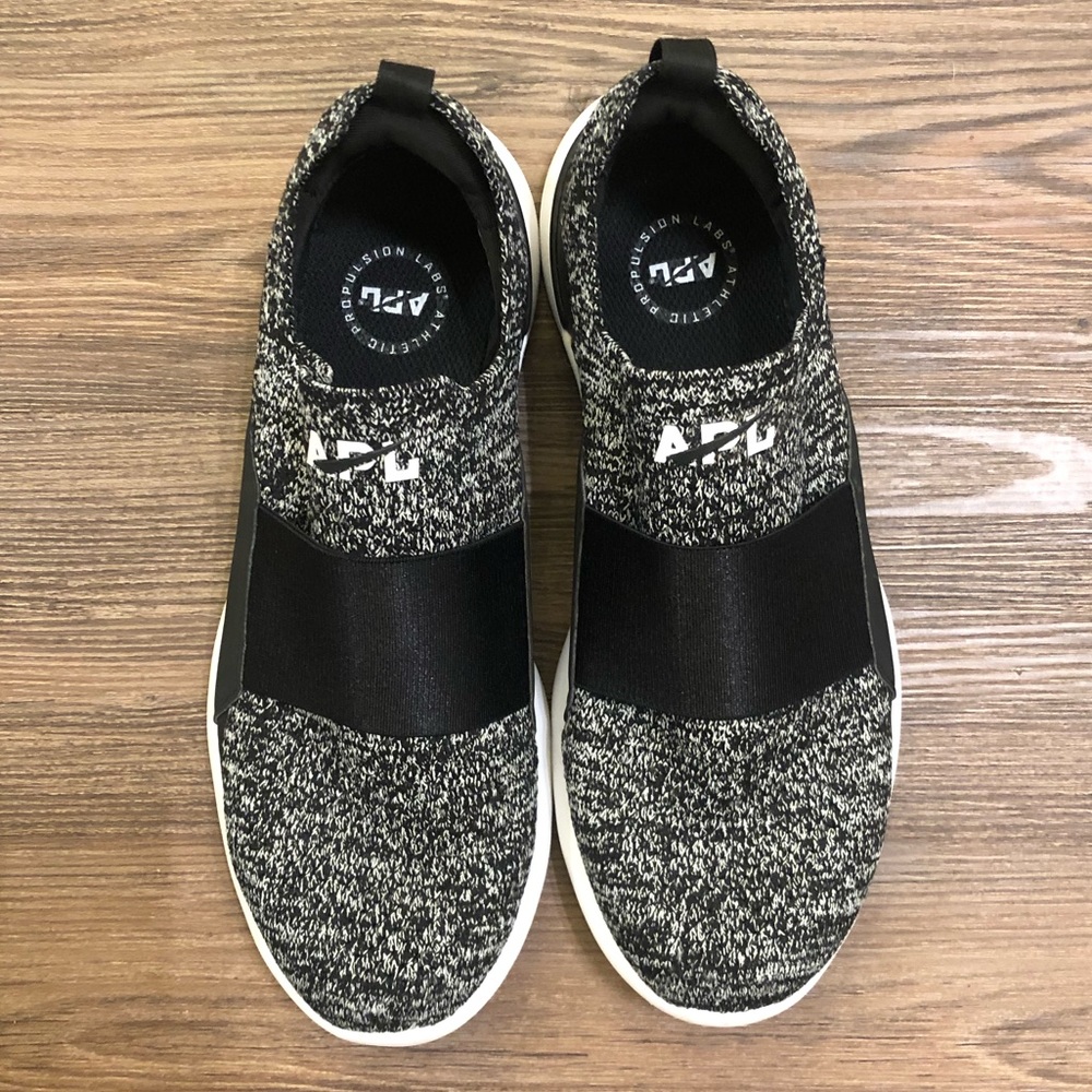 *BARELY WORN* APL Techloom Bliss Size 7
